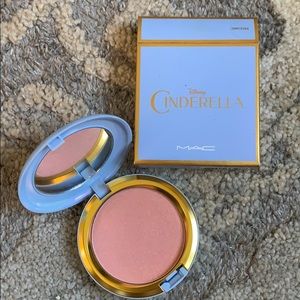 MAC Cinderella face powder NWT